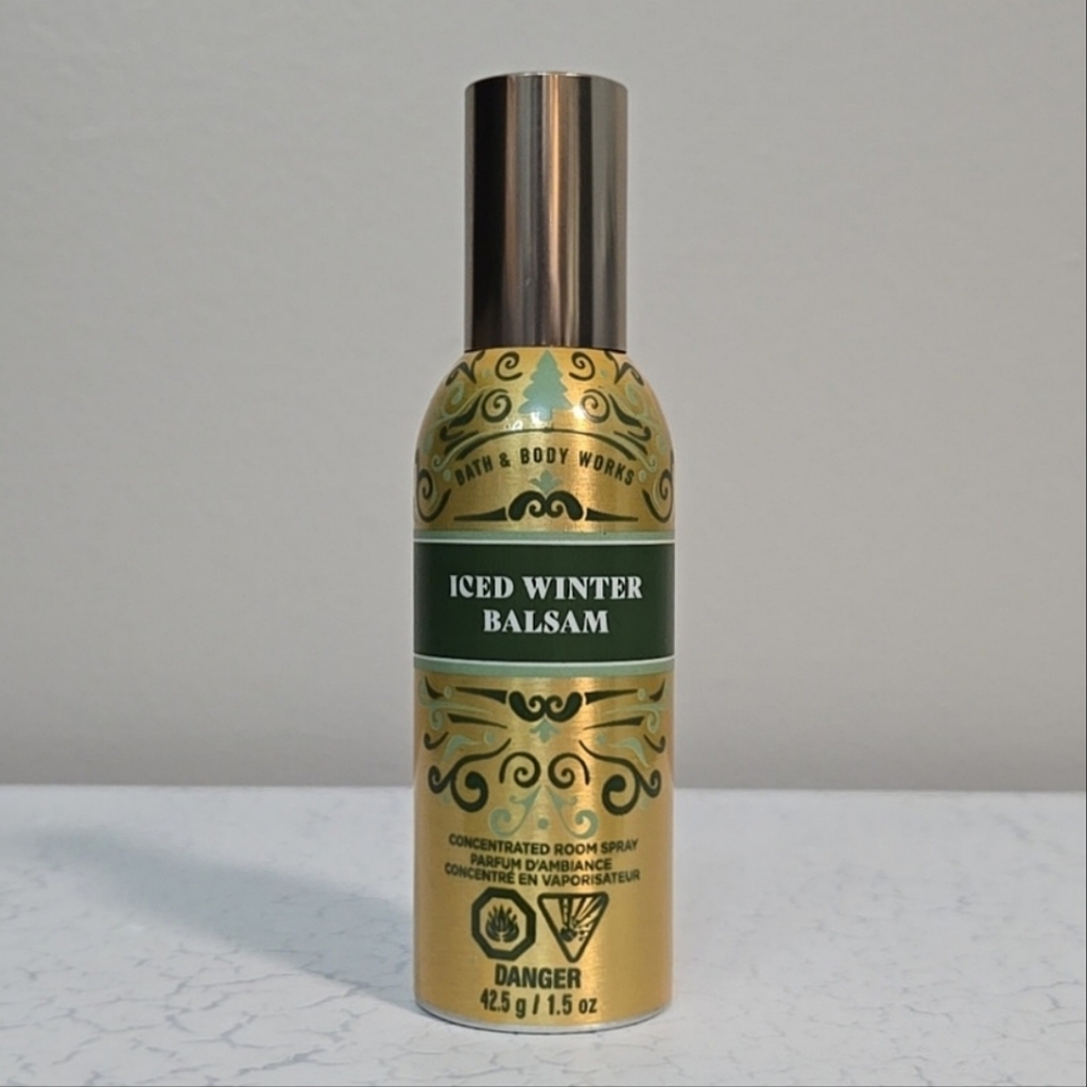 🆓️ W/ $65 Purchase!🎄Bath & Body Works Iced Winter Balsam Room Spray 🆕️